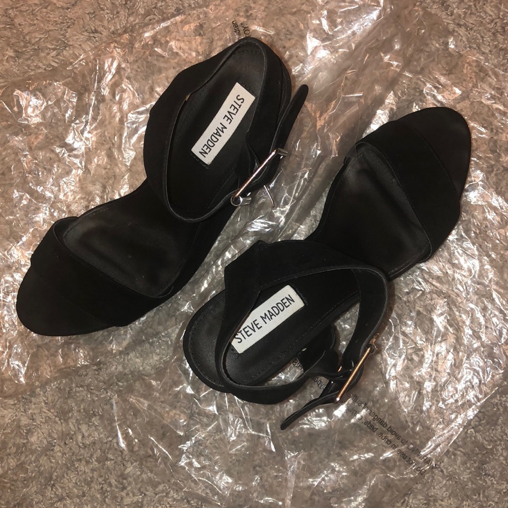 Steve Madden Paragon Suede Platform Wedge Sandal - Picture 5 of 8